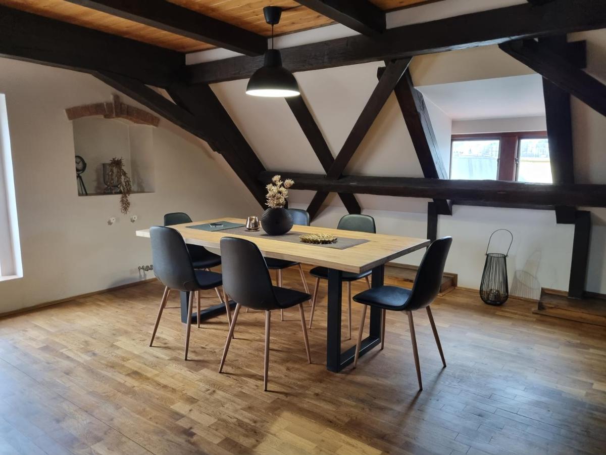 Galerie Vila Lucia 5 -Loft Apartman Plzeň Buitenkant foto