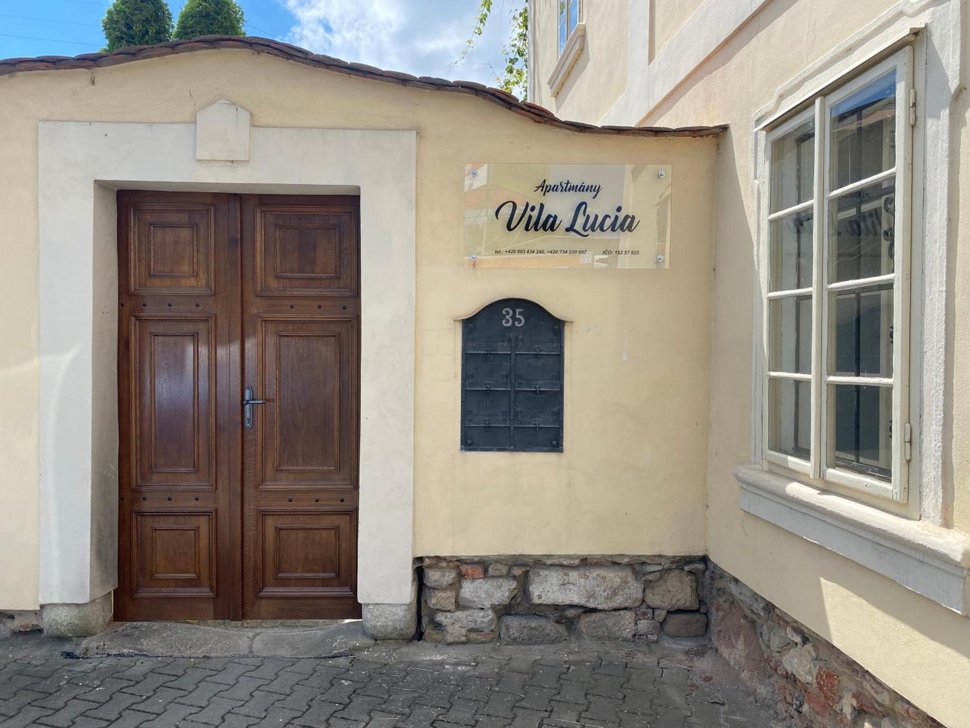 Galerie Vila Lucia 5 -Loft Apartman Plzeň Buitenkant foto